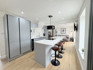 Photo 18- click for photo gallery